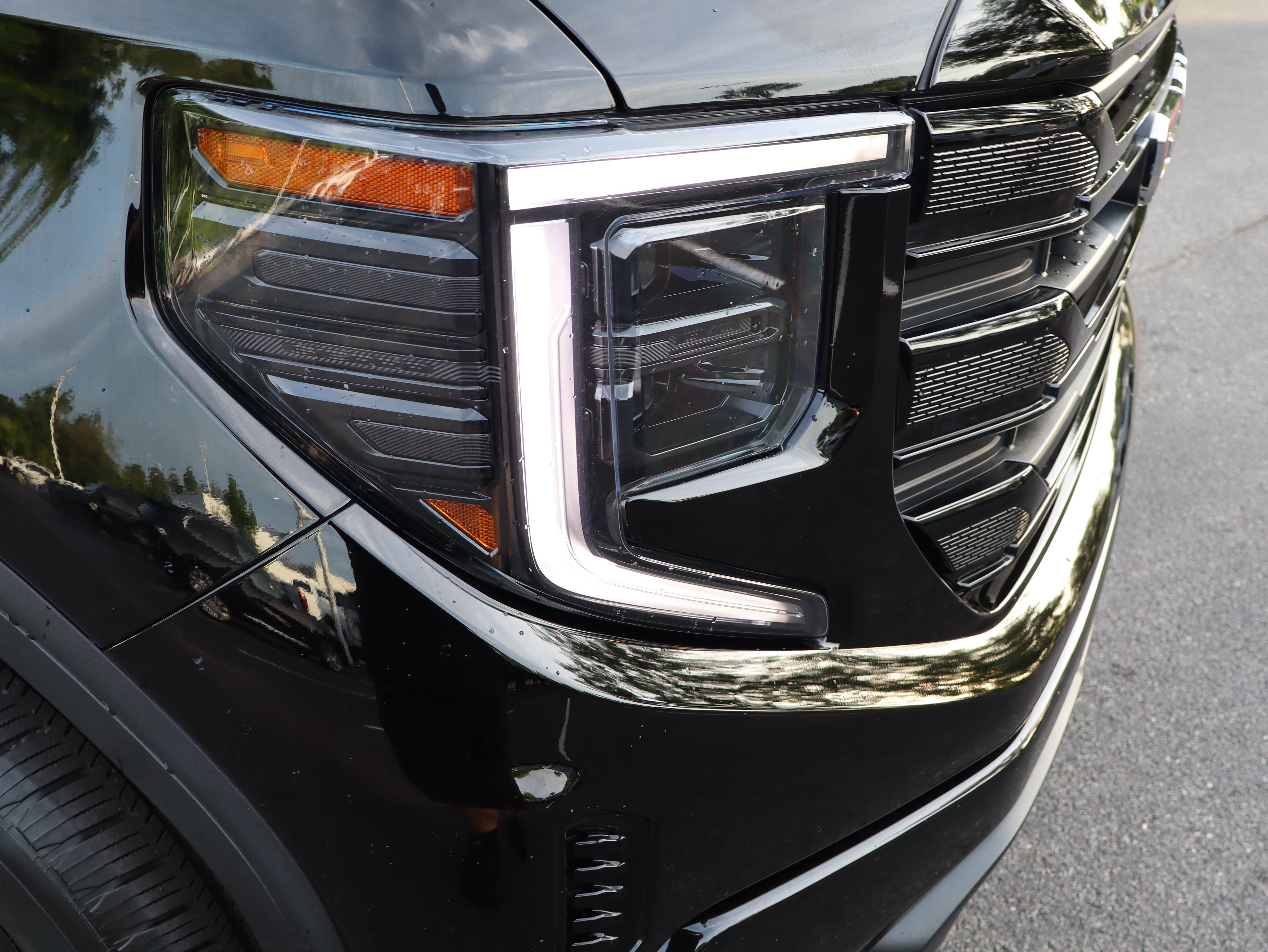 Used 2023 GMC Sierra 1500 Elevation AWD/4WD image 11