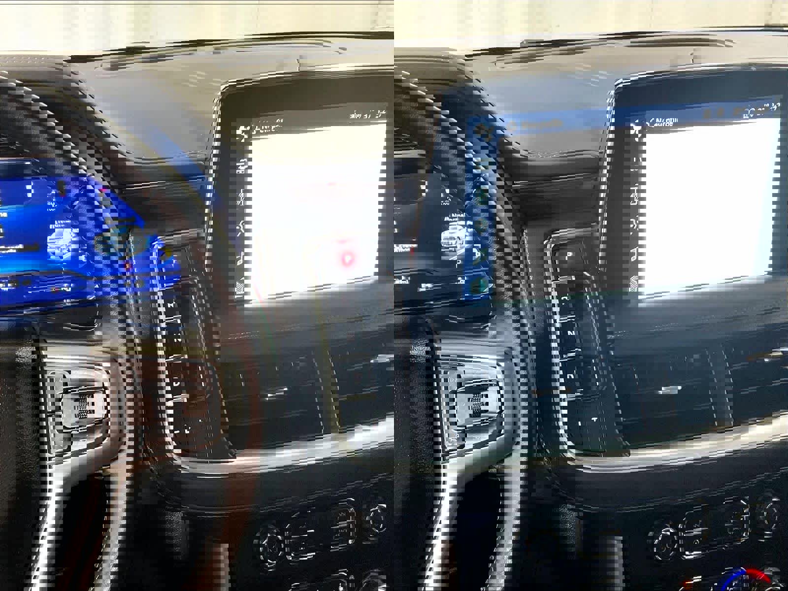 Used 2023 Chevrolet Tahoe Z71 w/ Luxury Package image 19