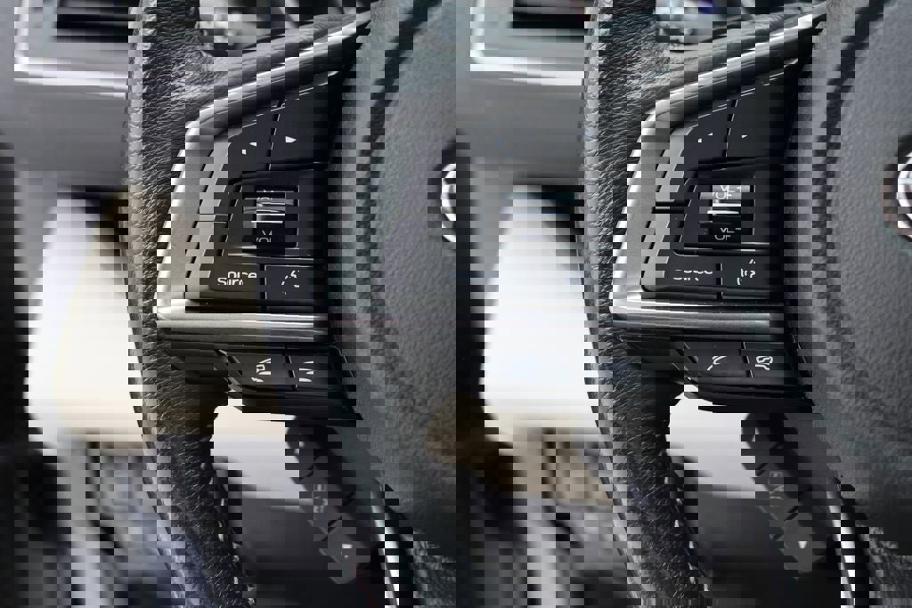 Used 2022 Subaru Ascent Limited w/ Technology Package image 21