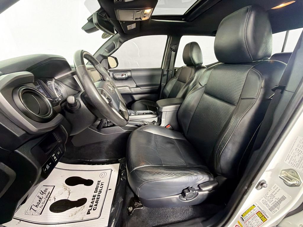 Used 2019 Toyota Tacoma TRD Sport image 21