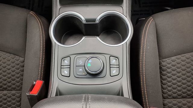 Used 2020 GMC Terrain SLE w/ Driver Convenience Package image 23