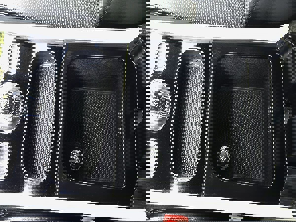 Used 2020 Bentley Bentayga Design Series image 60