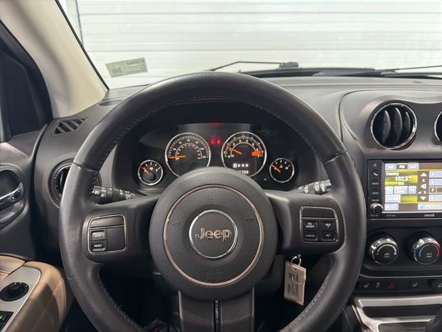 Used 2014 Jeep Compass Latitude w/ Sun/Sound Group image 12