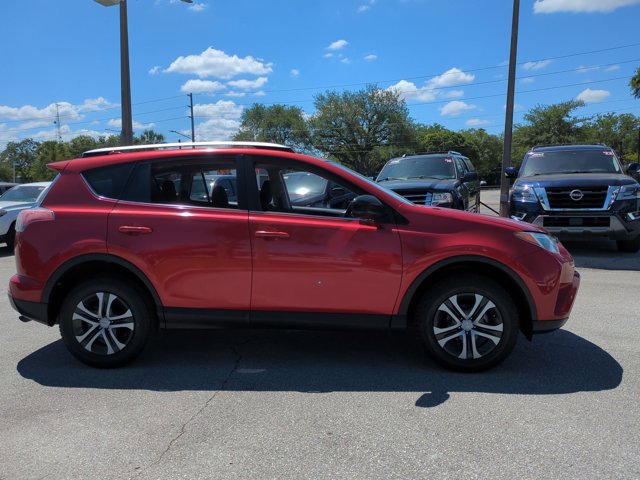 Used 2016 Toyota RAV4 LE FWD image 4