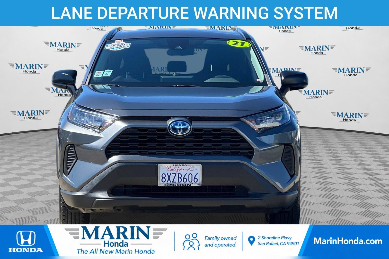 Used 2021 Toyota RAV4 LE w/ Carpet Mat Package (TMS) AWD/4WD image 9
