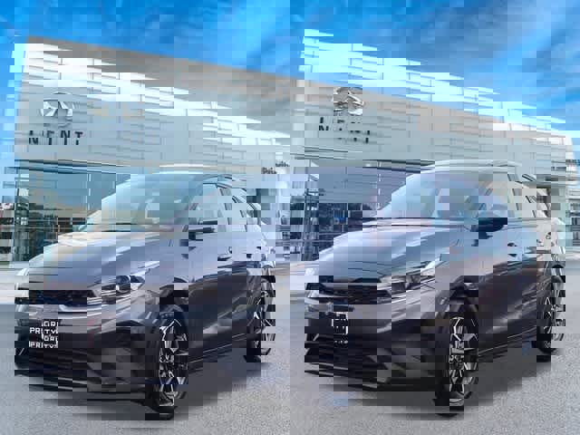 Used 2023 Kia Forte LXS image 1