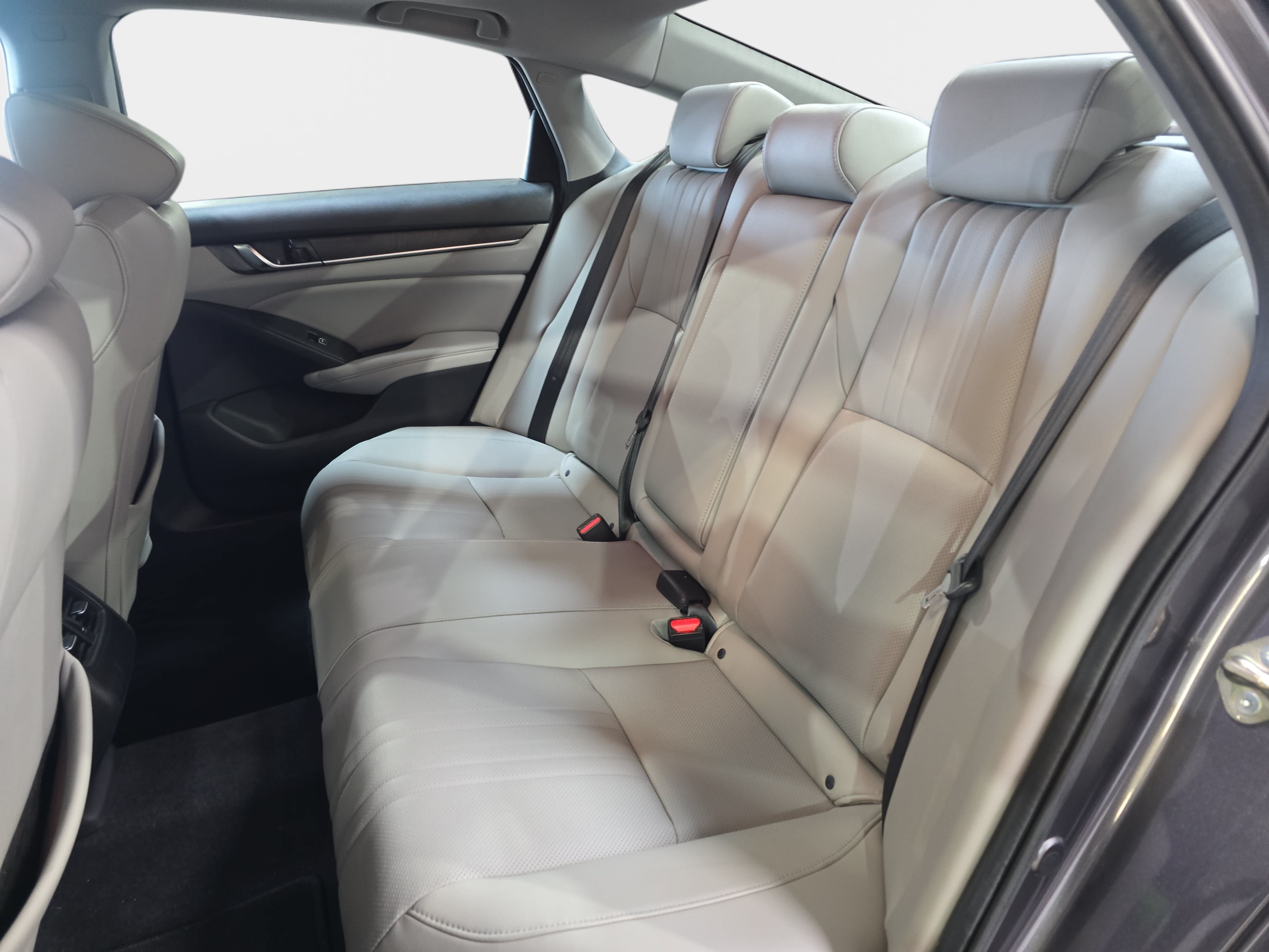 Used 2019 Honda Accord EX-L image 11
