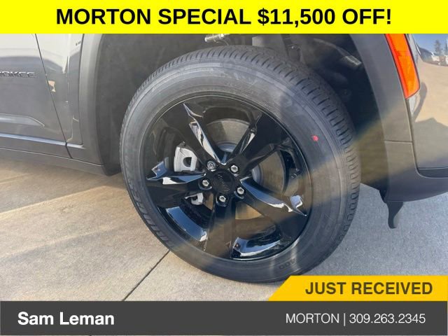 New 2025 Jeep Grand Cherokee L Altitude image 4