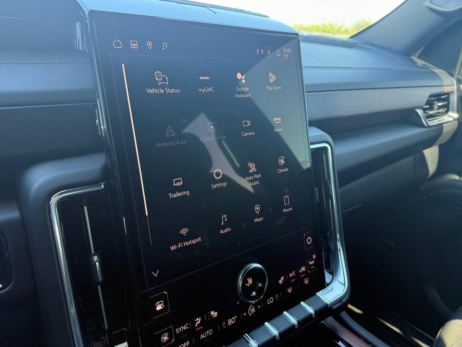 Used 2025 GMC Yukon Denali image 23