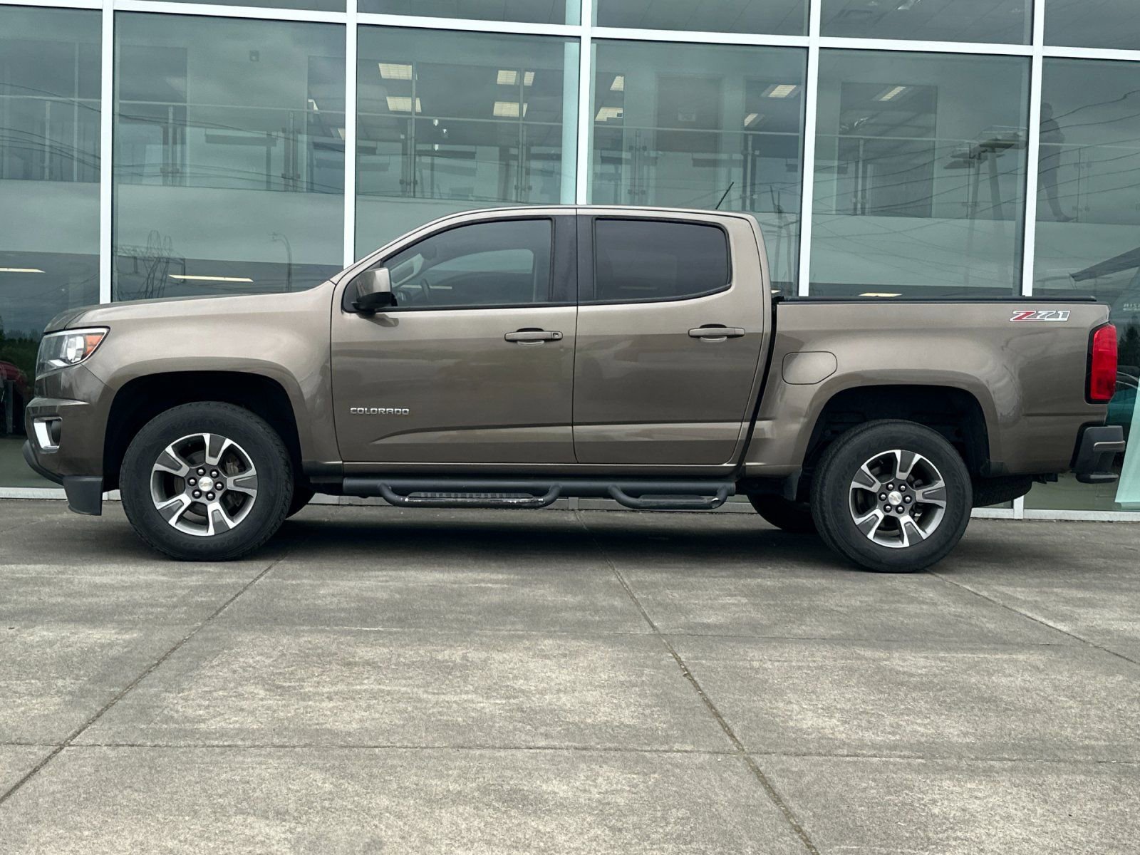 Used 2015 Chevrolet Colorado Z71 AWD/4WD image 6