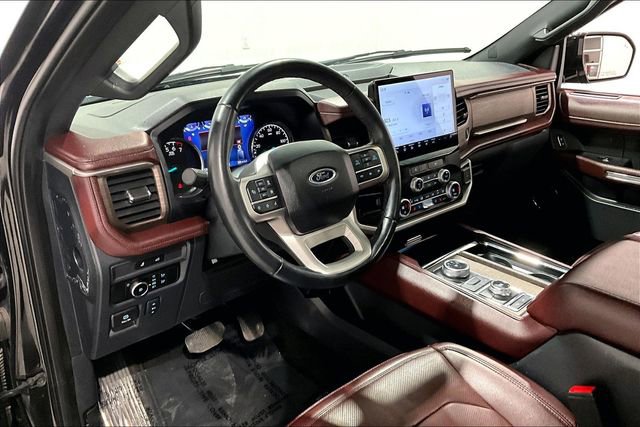 Used 2024 Ford Expedition Limited image 17