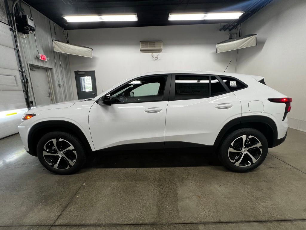 New 2026 Chevrolet Trax RS FWD image 7