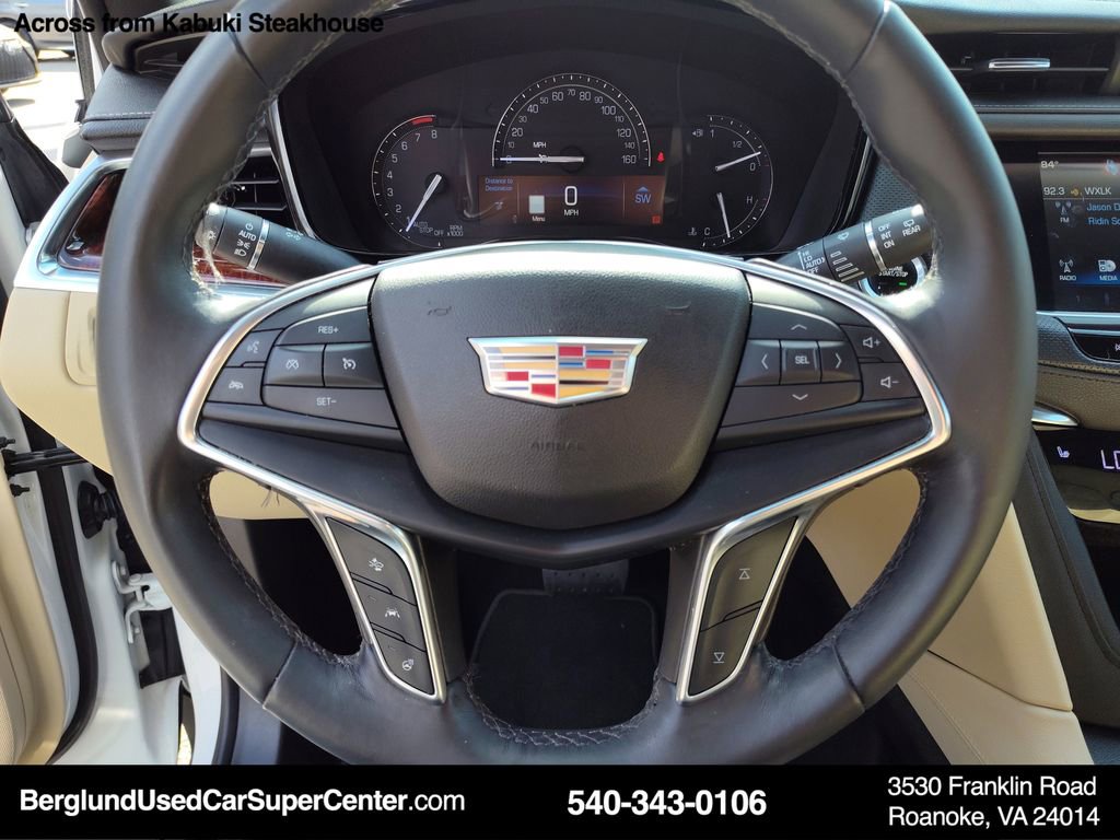 Used 2017 Cadillac XT5 Luxury w/ Driver Awareness Package image 18