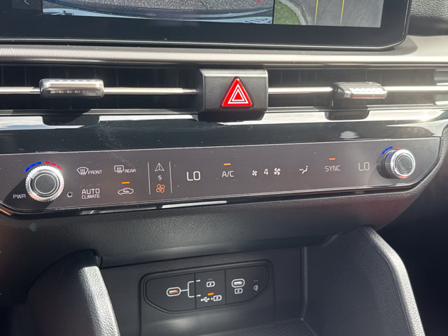 New 2026 Kia Sportage SX AWD/4WD image 22