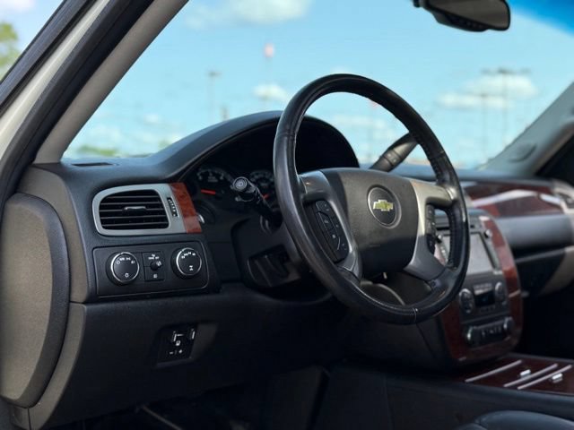 Used 2014 Chevrolet Tahoe LTZ AWD/4WD image 10