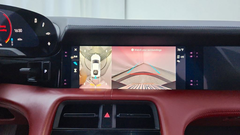 Used 2020 Porsche Taycan 4S w/ Premium Package image 24