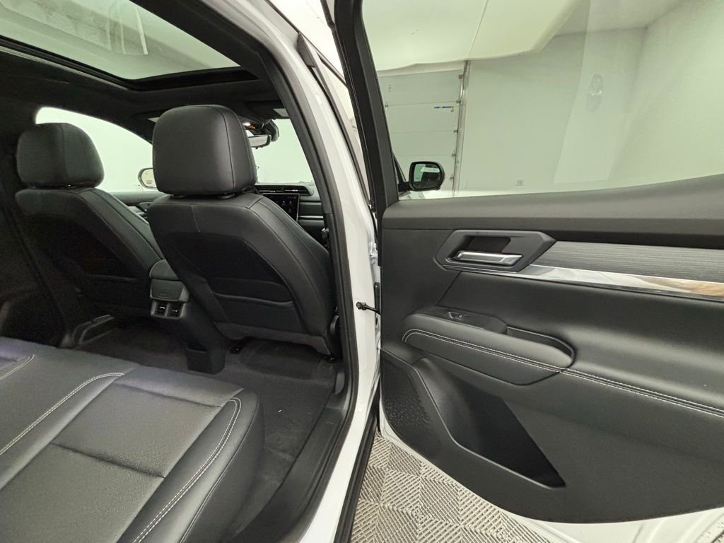 New 2026 GMC Terrain Elevation w/ Elevation Premium Package image 38