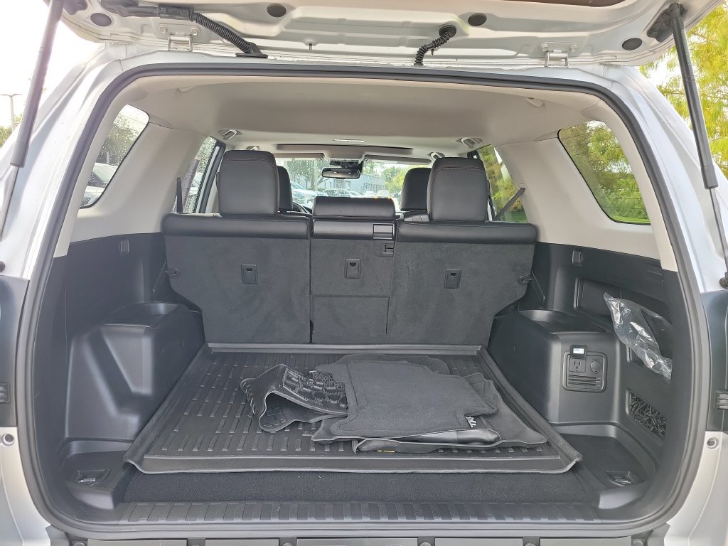 Certified 2023 Toyota 4Runner TRD Off-Road Premium w/ Moonroof Package AWD/4WD image 29