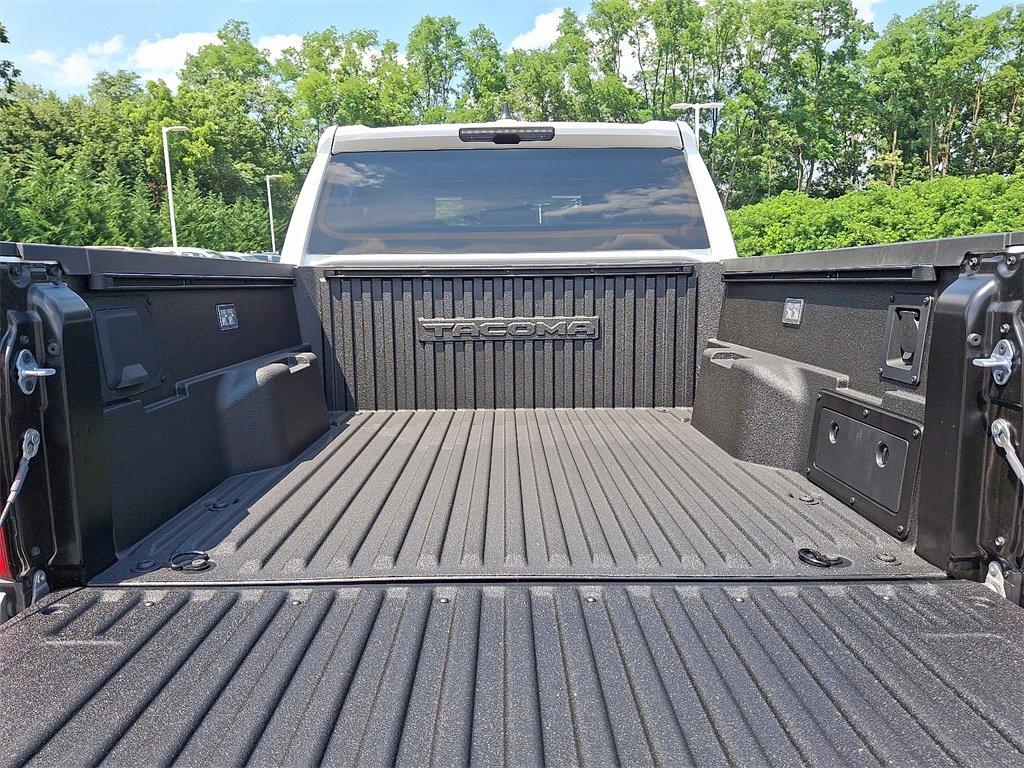 New 2025 Toyota Tacoma TRD Off-Road image 19