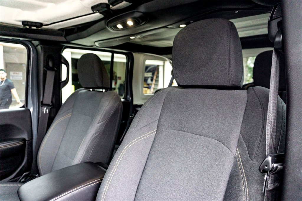 Used 2024 Jeep Wrangler Unlimited Sahara image 13