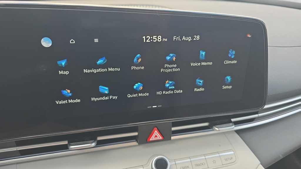 New 2026 Hyundai Elantra Limited FWD image 20