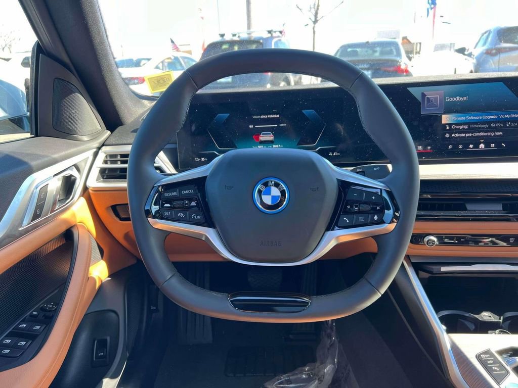 Used 2025 BMW i4 xDrive40i w/ Parking Assistance Package image 14