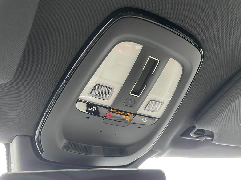 New 2026 Volvo XC90 B6 Plus w/ Protection Package Premier image 23