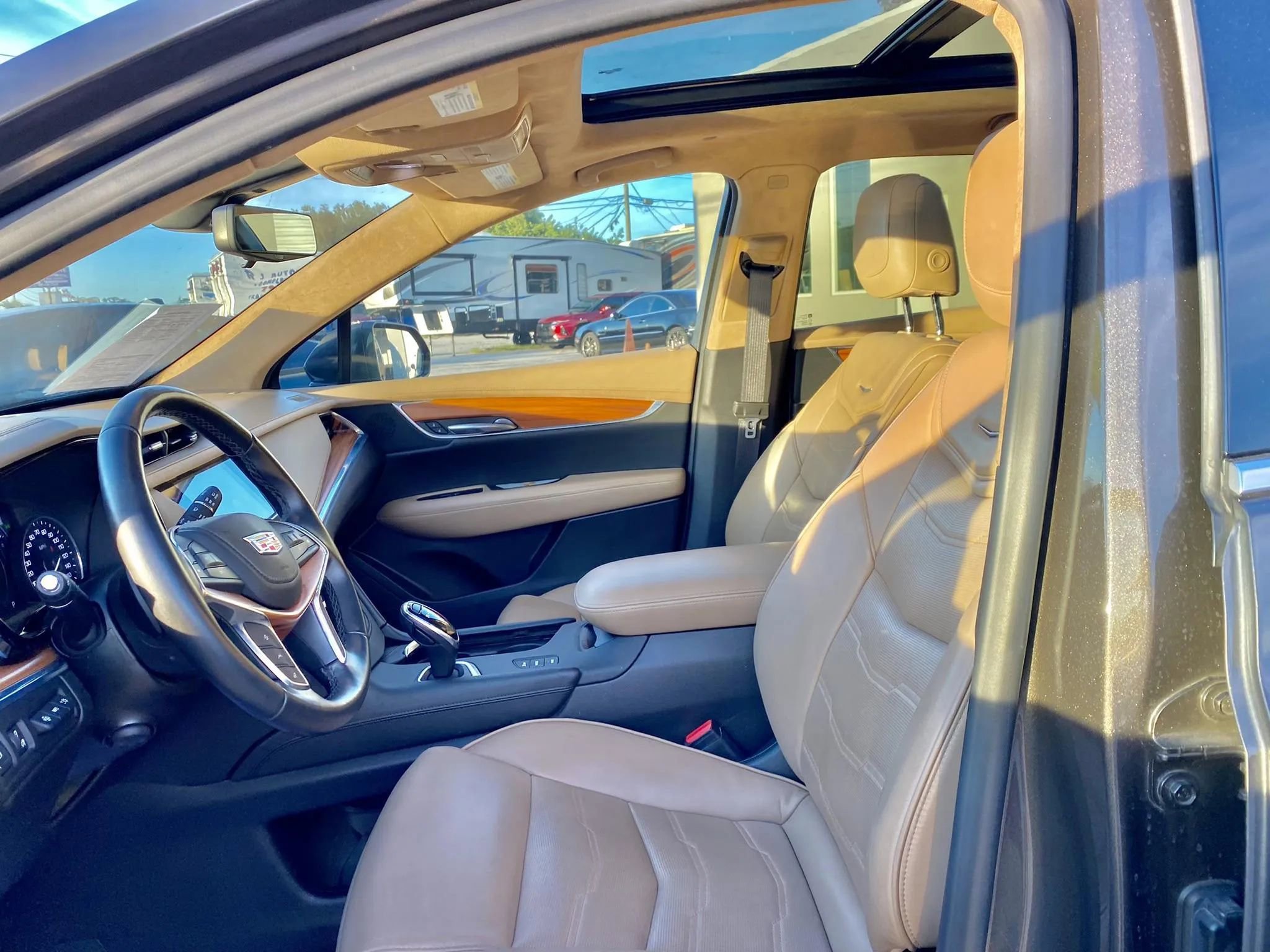 Used 2019 Cadillac XT5 Platinum image 18
