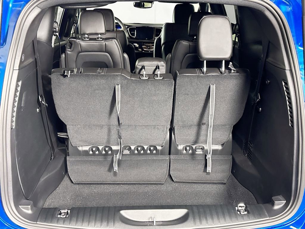 New 2026 Chrysler Pacifica Select AWD/4WD image 19