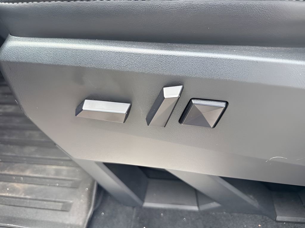 Used 2024 Tesla Cybertruck Cyberbeast AWD/4WD image 10