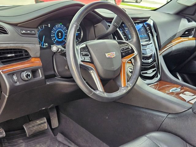 Used 2016 Cadillac Escalade Luxury image 11