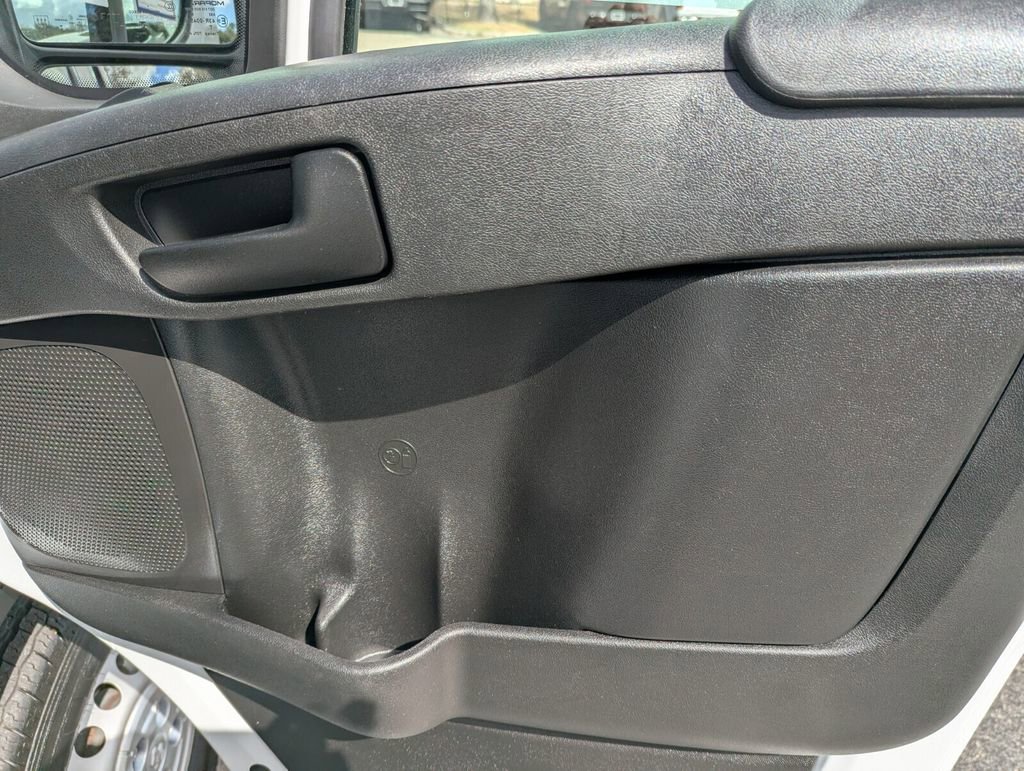 Used 2025 RAM ProMaster 2500 w/ Convenience Group image 31