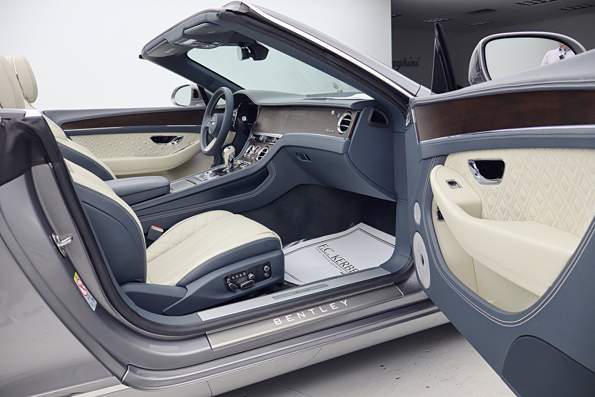 Used 2023 Bentley Continental GT Azure image 46