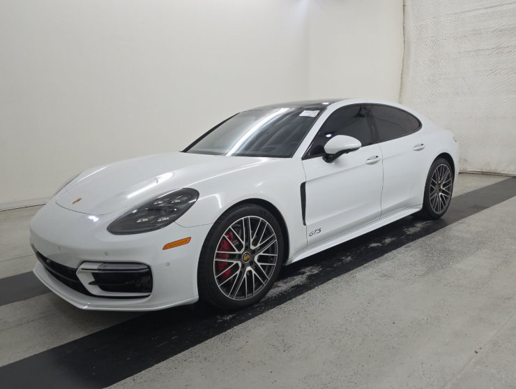 Used 2023 Porsche Panamera GTS AWD/4WD image 2