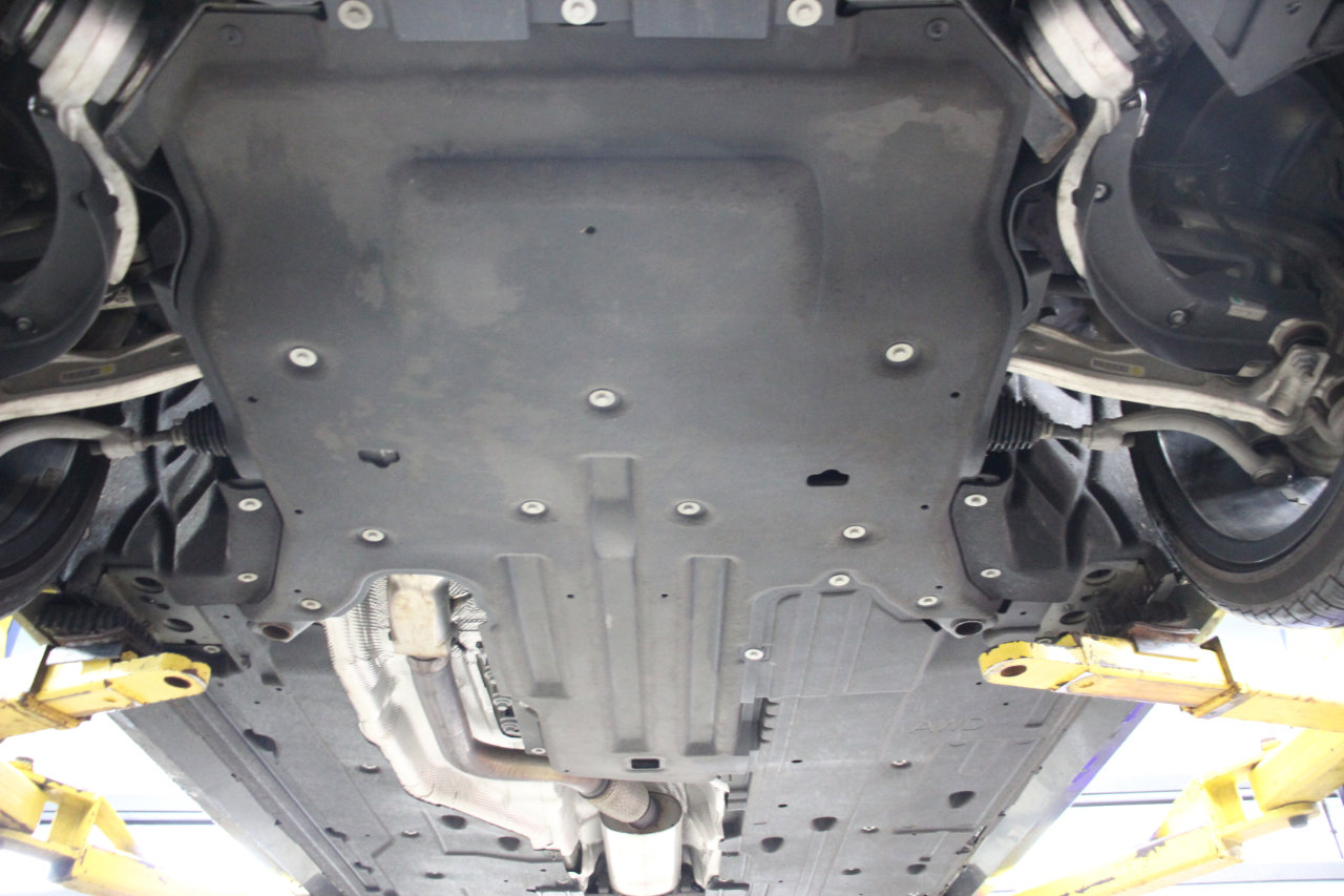 Used 2024 Jaguar XF R-Dynamic SE image 94