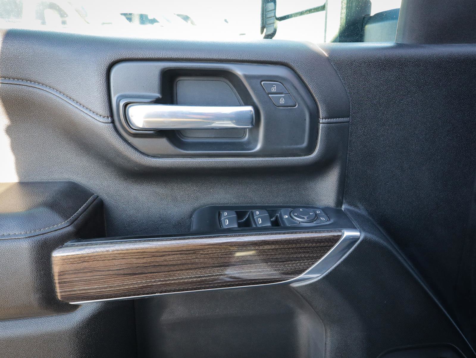 Used 2021 Chevrolet Silverado 2500 LT image 16