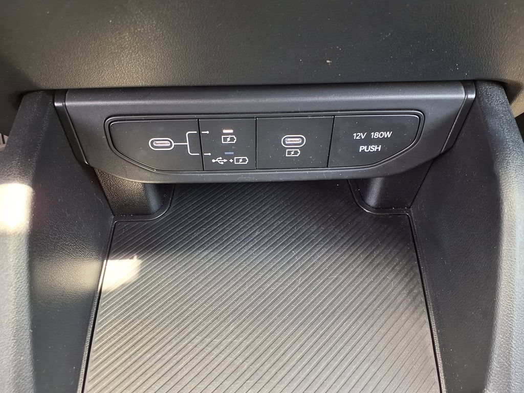 Used 2025 Kia K4 FWD image 31