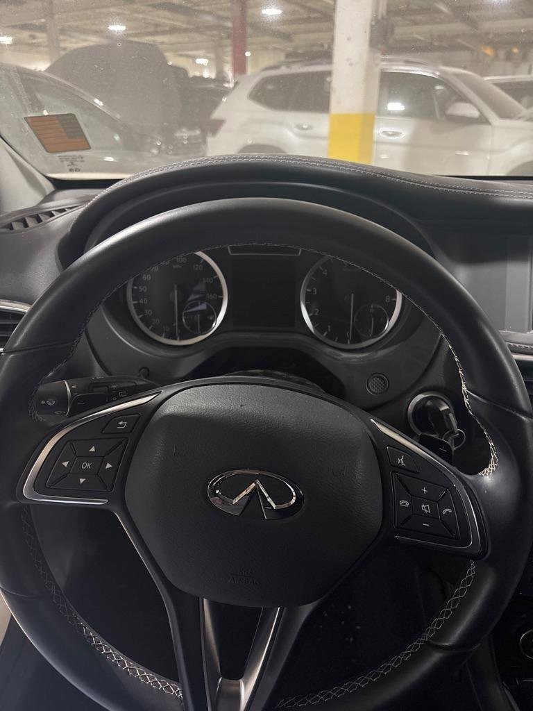 Used 2018 INFINITI QX30 Premium w/ Cargo Package image 18
