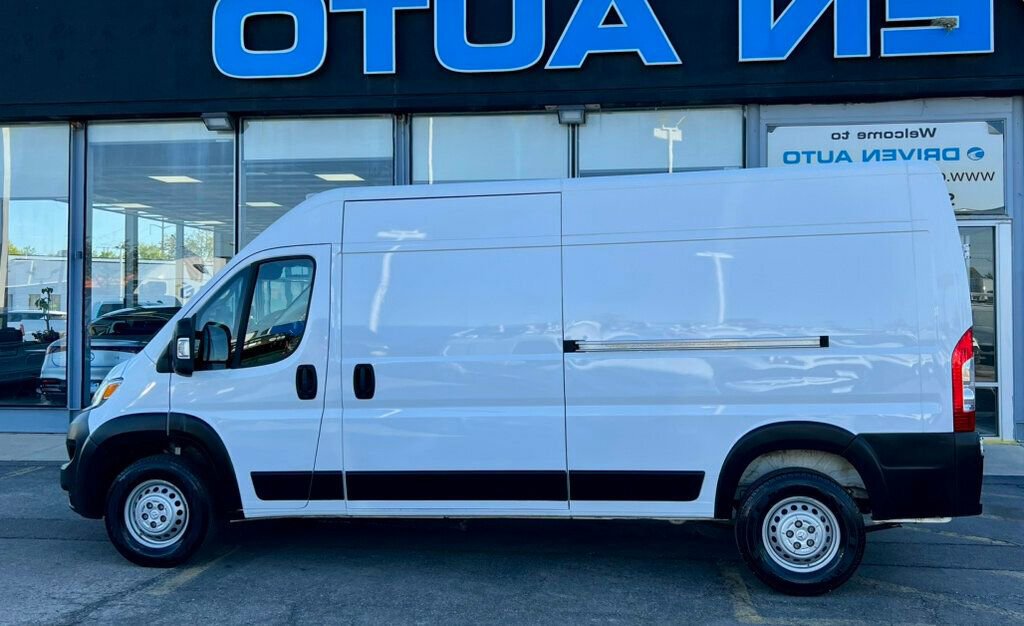 Used 2023 RAM ProMaster 2500 FWD image 2