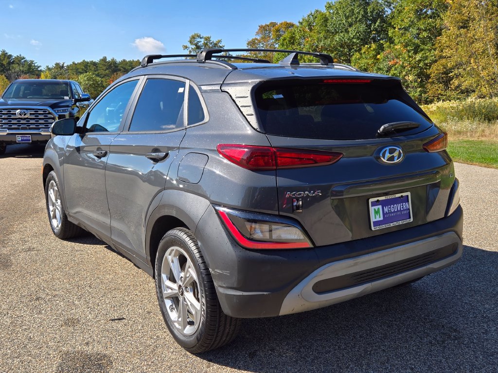 Used 2023 Hyundai Kona SEL AWD/4WD image 3