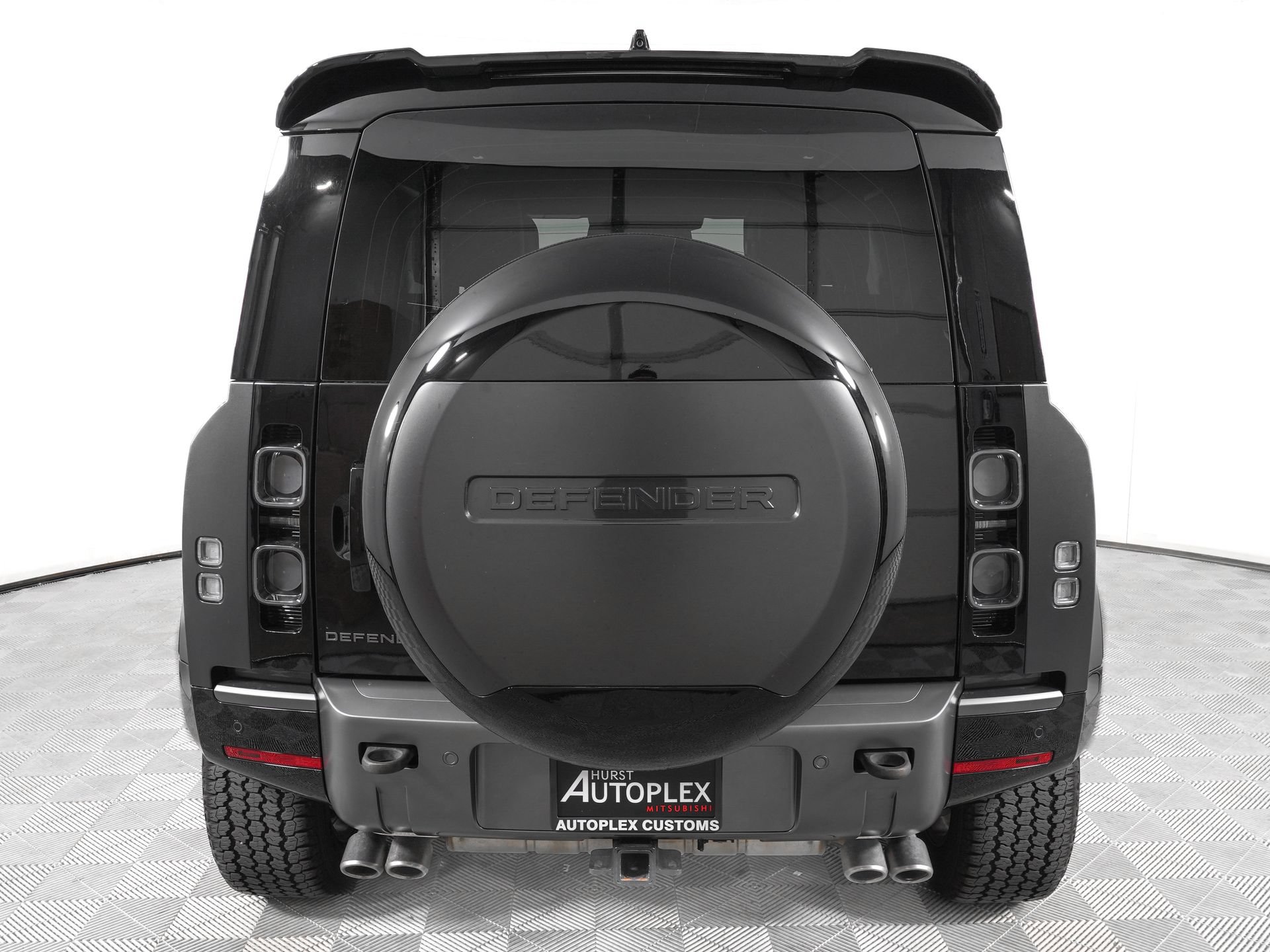 Used 2024 Land Rover Defender 90 Carpathian Edition AWD/4WD image 5
