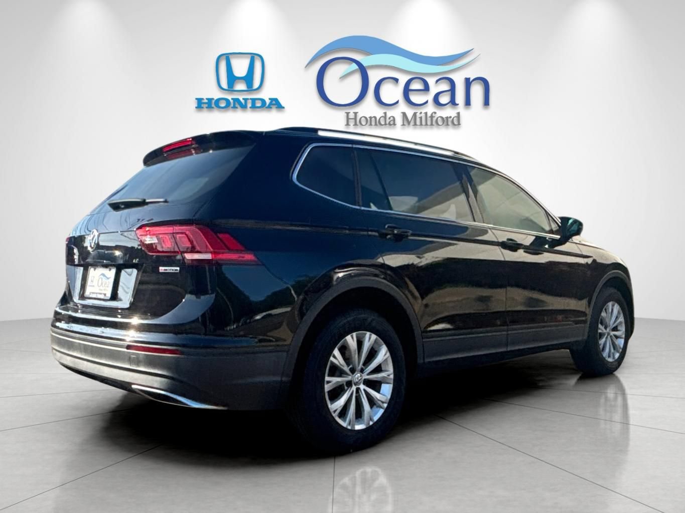 Used 2019 Volkswagen Tiguan SE AWD/4WD image 3