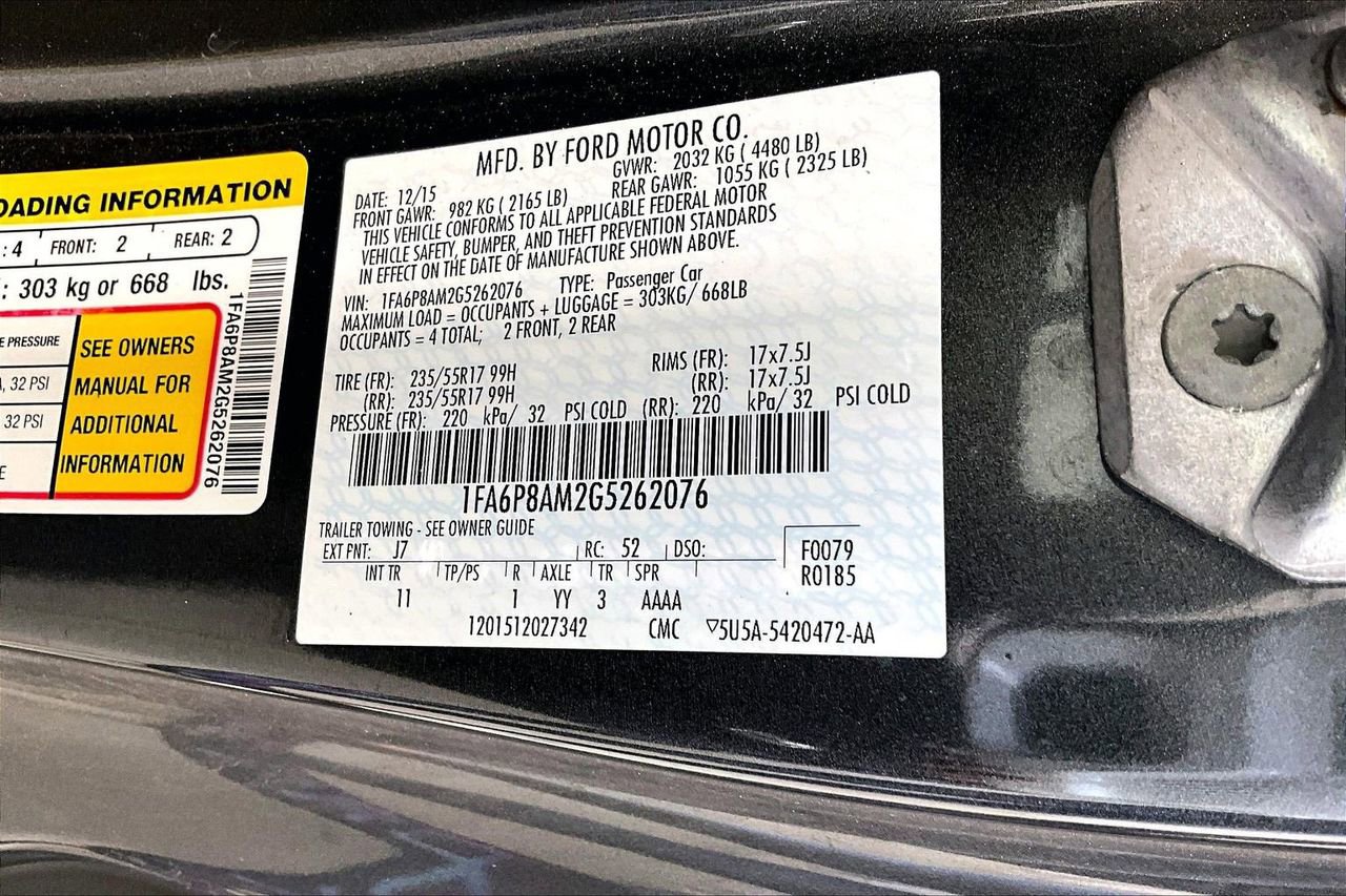 Used 2016 Ford Mustang Coupe RWD image 8