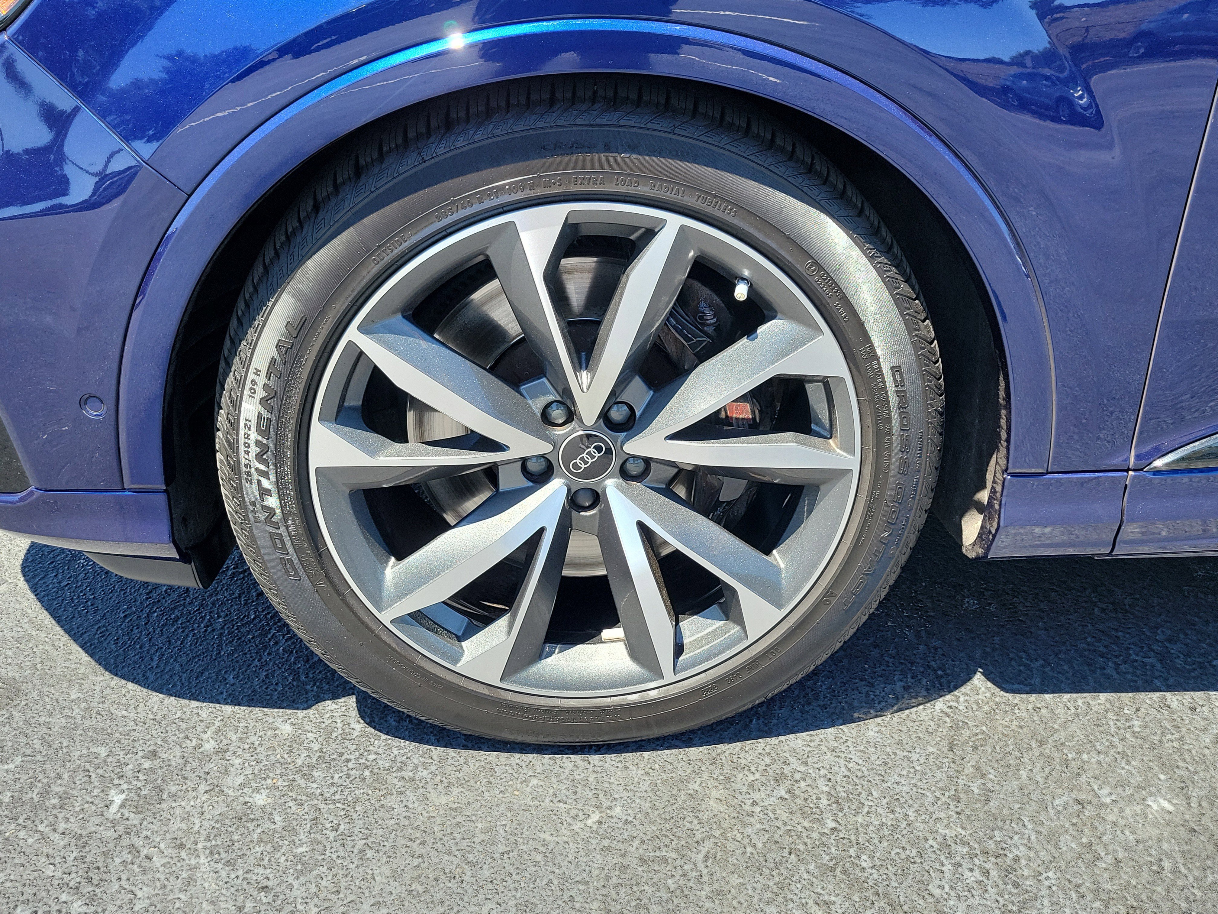 Used 2023 Audi SQ7 Prestige AWD/4WD image 5