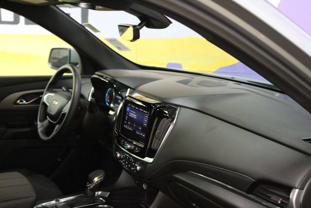 Used 2023 Chevrolet Traverse LT FWD image 12