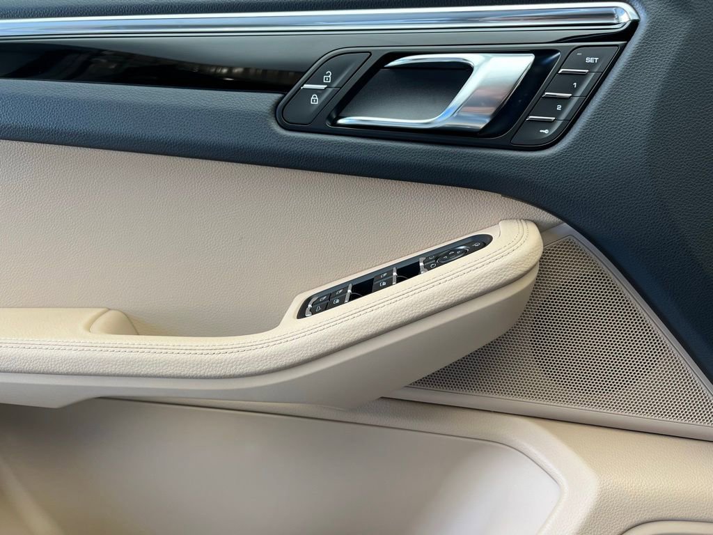 New 2026 Porsche Macan image 19