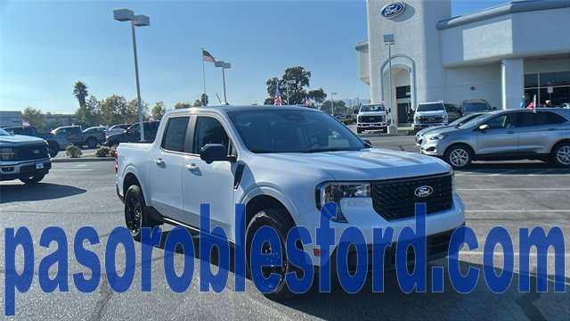 New 2025 Ford Maverick Lariat w/ Black Appearance Package