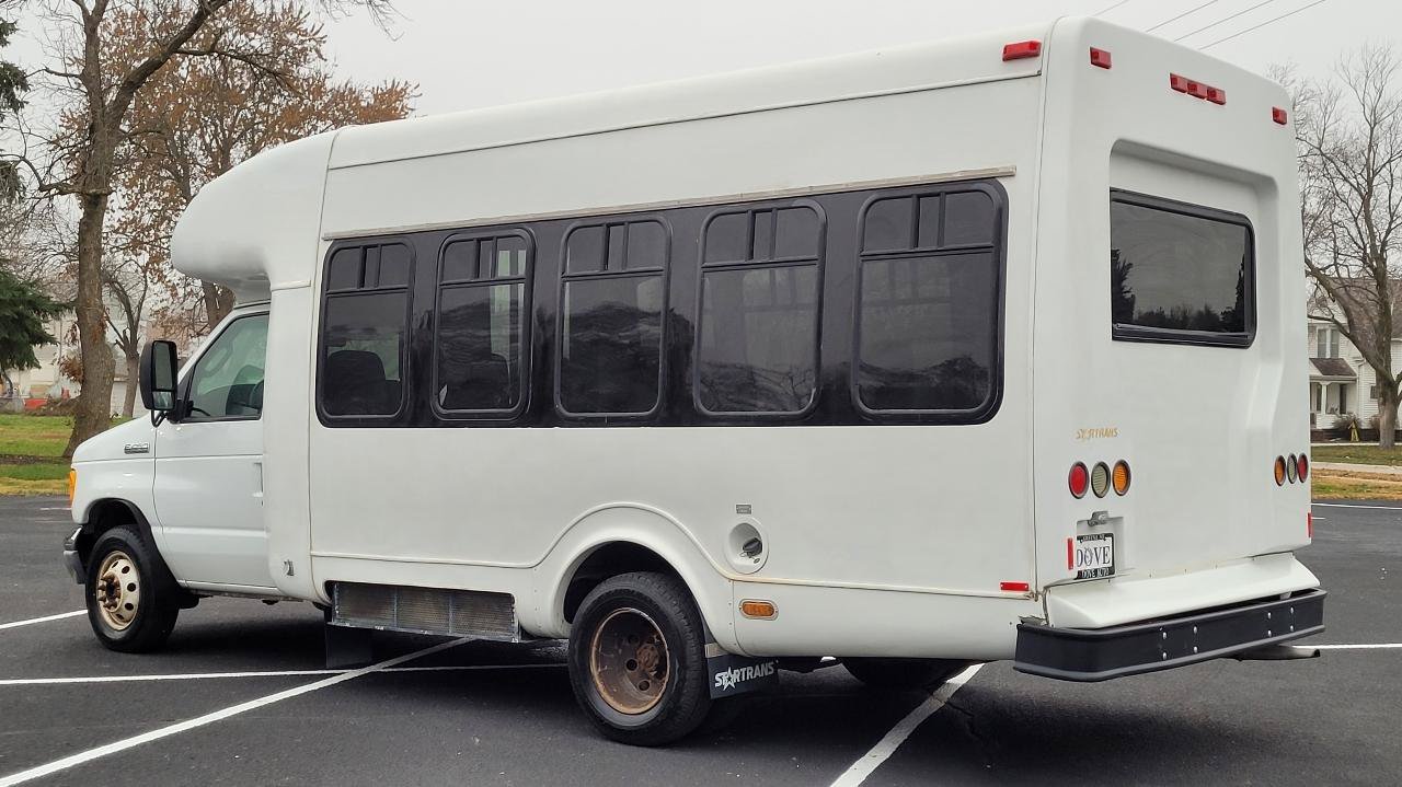 Used 2006 Ford E-450 and Econoline 450 RWD image 6