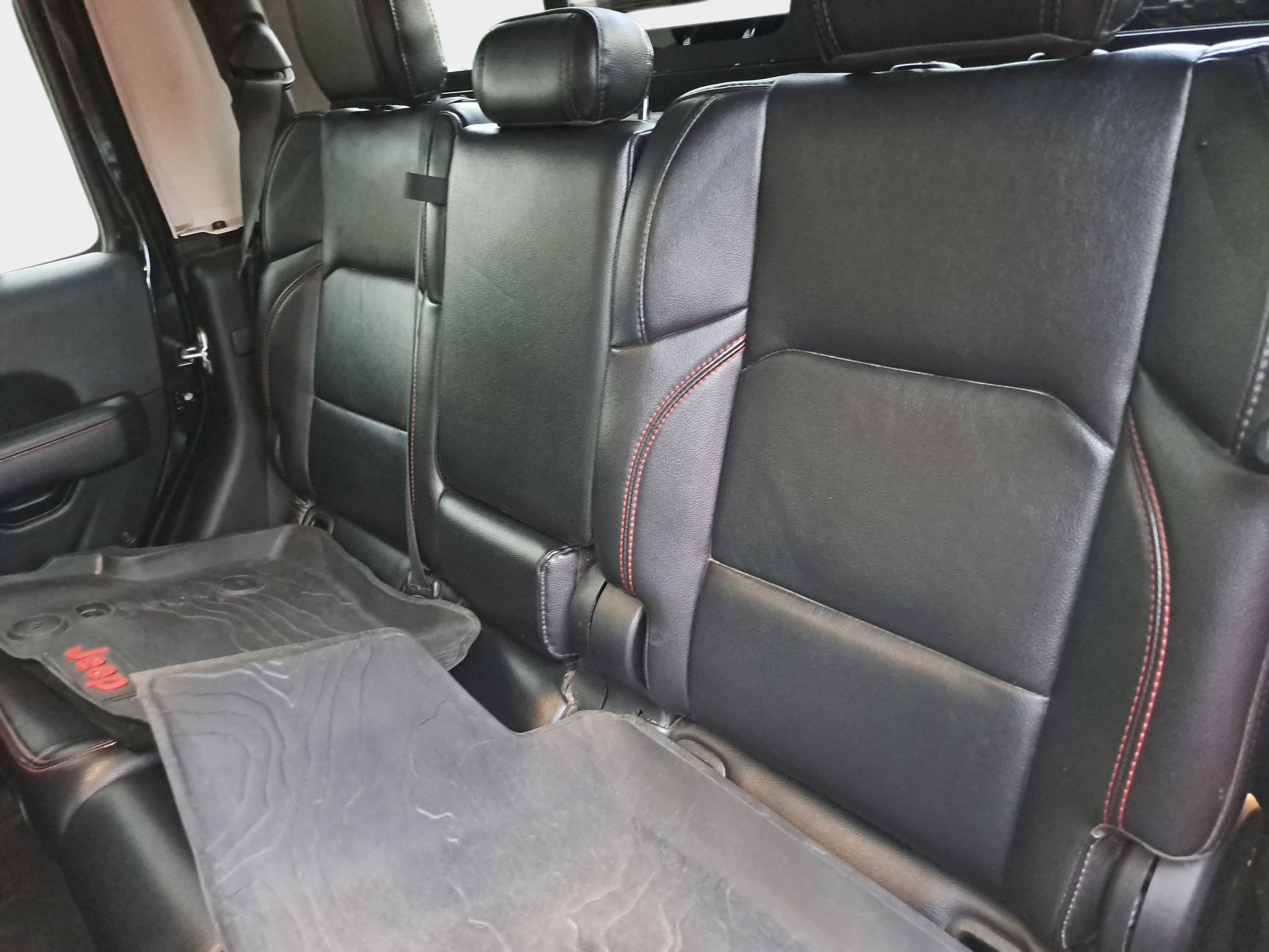 Used 2022 Jeep Gladiator Rubicon w/ LED Lighting Group AWD/4WD image 13