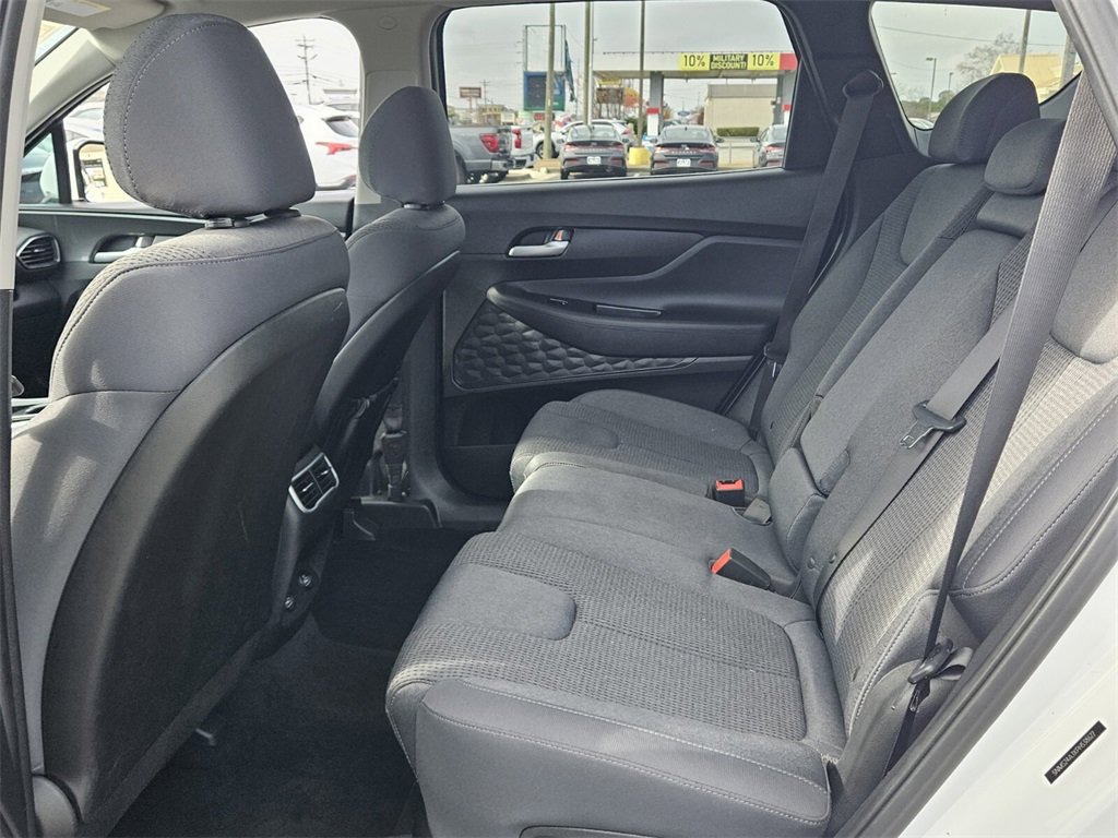 Used 2023 Hyundai Santa Fe SEL image 6